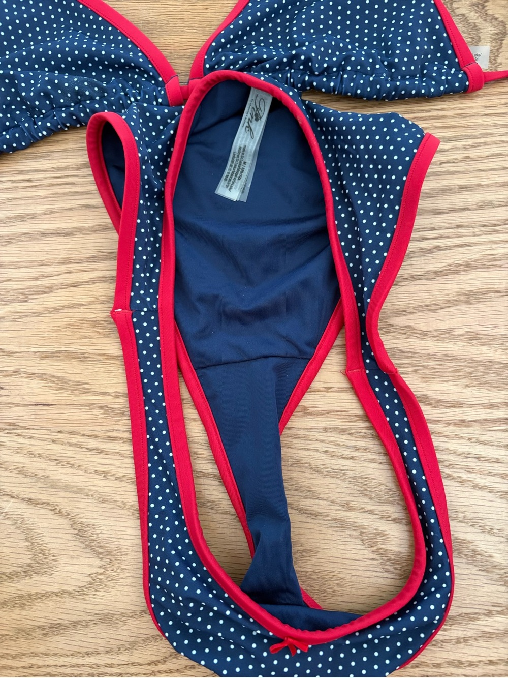 Frankie’s Bikinis set - Picture 2 of 4